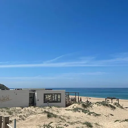 West House 펜션 로리냐